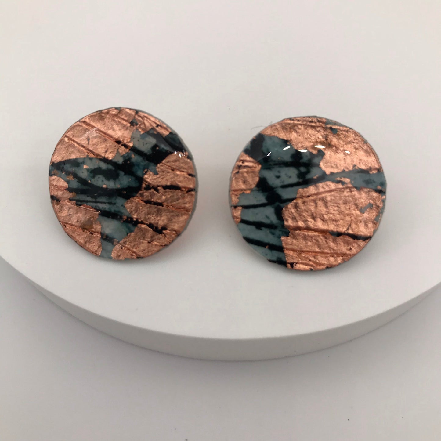 Rothlú Ro Earrings: Indigo/Rose Gold-Breda's Gift Shop